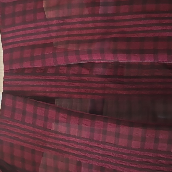 WORTHINGTON BRAND WOMENS BURGUNDY & BLACK SHORT SLEEVES BLOUSE TOP SIZE SMALL - Picture 9 of 14